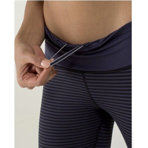 Lululemon $88 Women's Cut The Crop Capri Pant Striped Pockets Cadet Blue‎ Size 4 - Picture 4 of 9